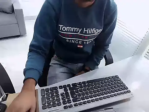 rahulkajuuu0909's cam snapshot