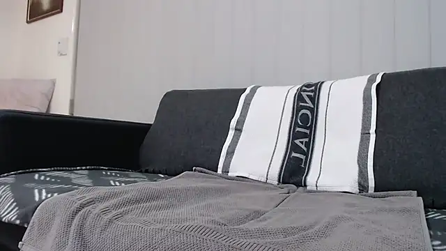 lilchristian@xh live sex cam