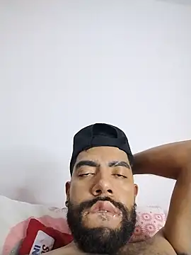 Aroon_Stonne live sex cam