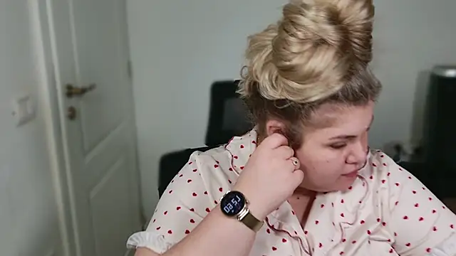 Allyy_baby's cam snapshot