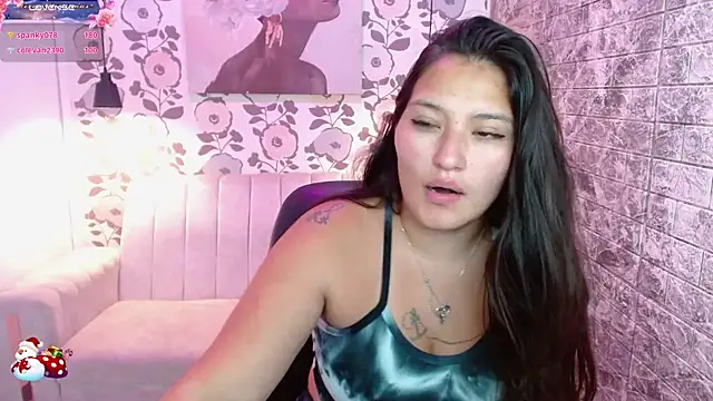 emmaa_garciia's cam snapshot