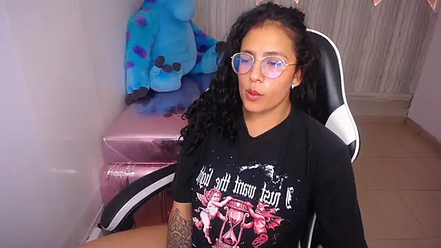 tamara_brown_t's cam snapshot