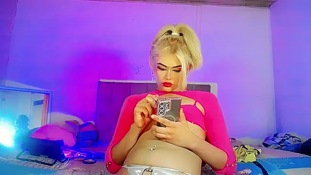 VeryHotGill's web cam