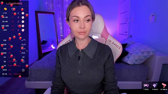 AdeleRoberts's cam snapshot