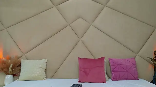 ChloeFrost live sex cam