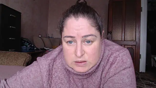 Amy_August's cam snapshot