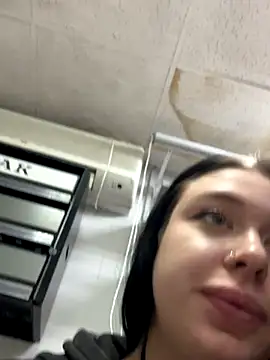 AlishaOfThorns's cam snapshot