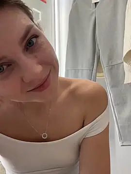 ValenciaShock live sex cam