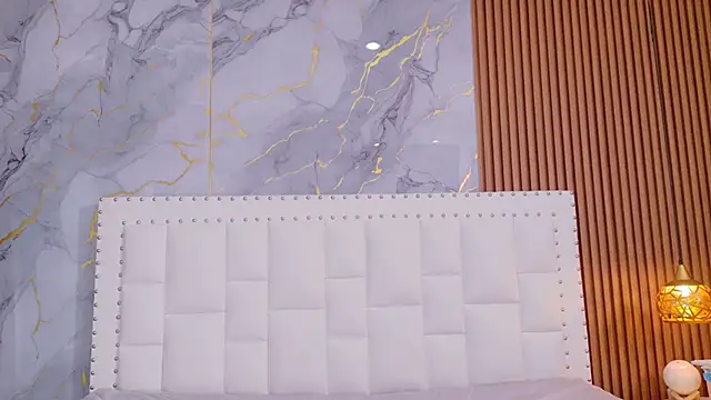 naughty_ebonyy's cam snapshot