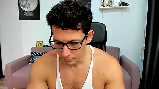 BrutusK08 live sex cam