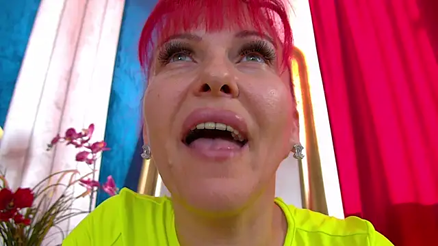 Foxxxy_MILF's cam snapshot