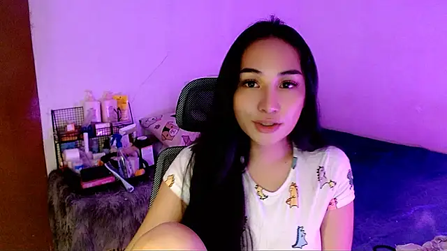 SweetLilly_18 live sex cam