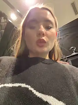 StephanieMur's cam snapshot