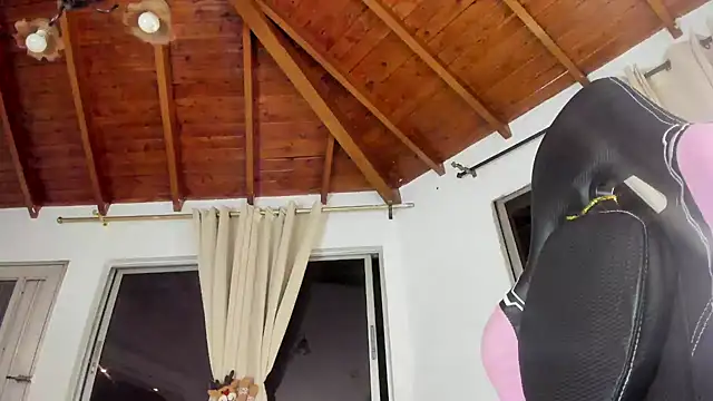 IsaFontanna live sex cam