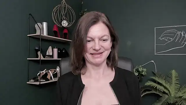 VivianWILD's cam snapshot