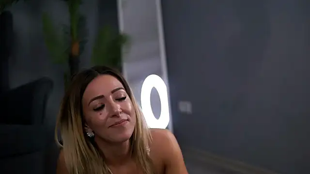 JuliaHyde's cam snapshot