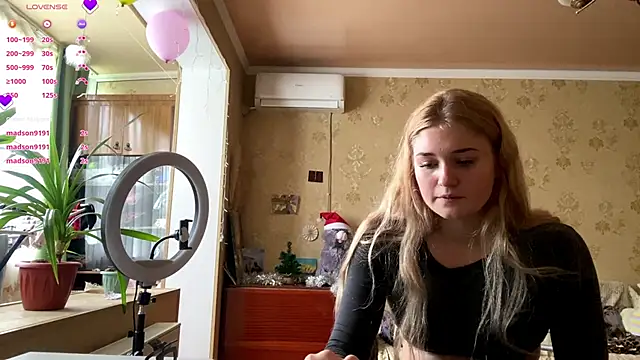 Malley_Saunds's cam snapshot