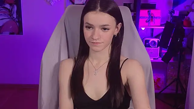 E_l_i_z_e_'s cam snapshot