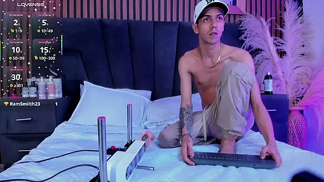 DerryAndIzzy's cam snapshot