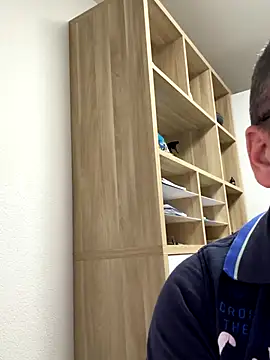 coupleLatinaLovers's cam snapshot