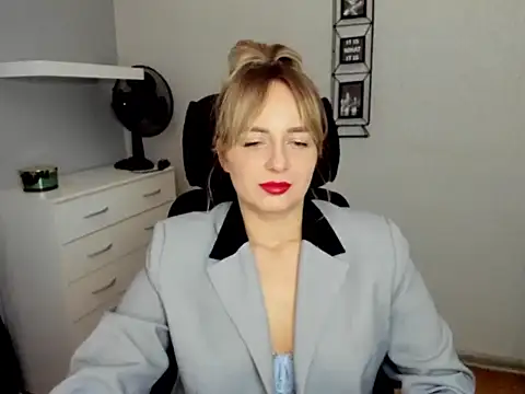 Karenblond's cam snapshot