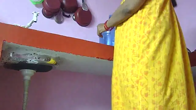 Pooja-suman's cam snapshot