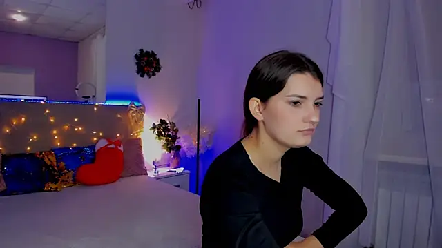 Laura_Leee's cam snapshot