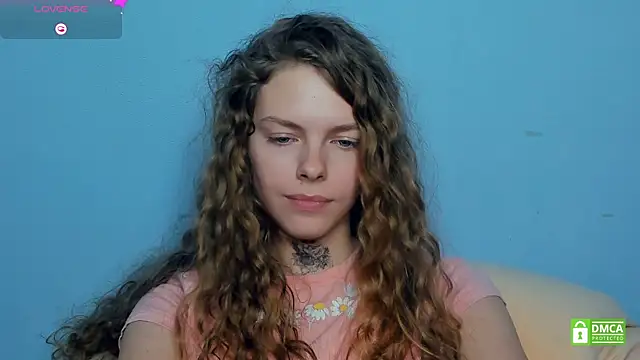 RayaNenlia's cam snapshot