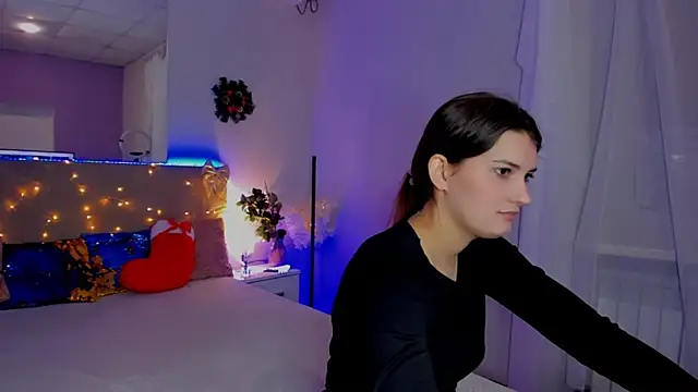 Laura_Leee's cam snapshot