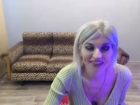 SexyBeatriice's cam snapshot