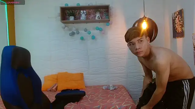 nathanclay's cam snapshot