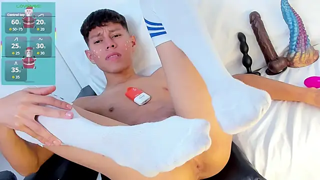 Little_liam's cam snapshot