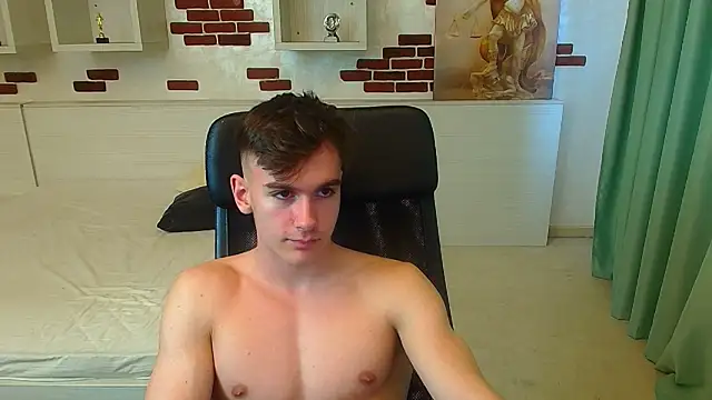 BradyFlint's cam snapshot