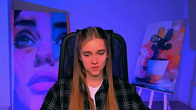 JuneWoods's cam snapshot