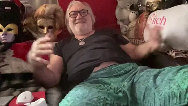 EroticVenetian live sex cam