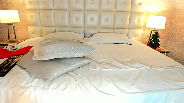 Maxim-Walker live sex cam