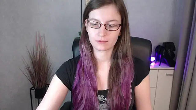 emmaxDelight's cam snapshot