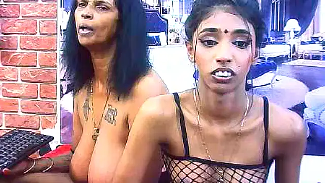 IndianSexySlender's cam snapshot