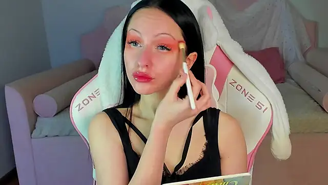 NaomiBlakes live sex cam