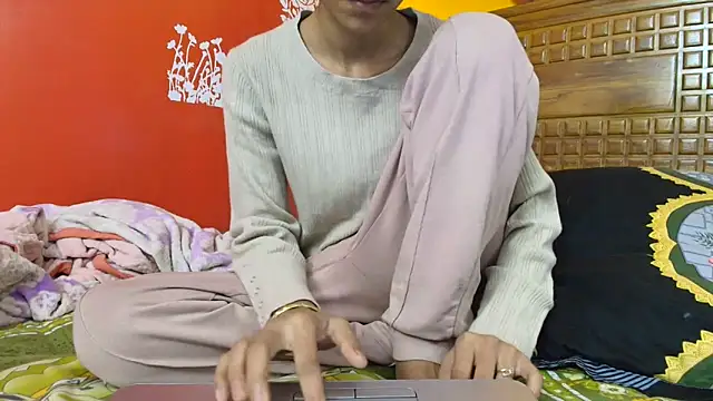 Sreya_'s cam snapshot