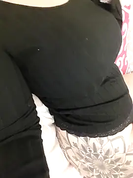 Zoe_87's cam snapshot