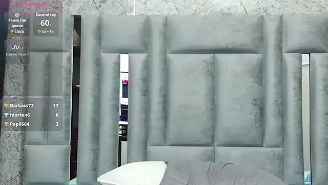 cutiecurvyForeign's cam snapshot