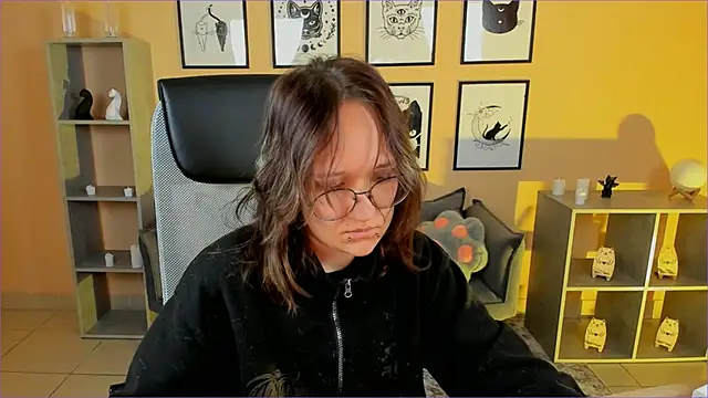 Sylvia_Reed's cam snapshot