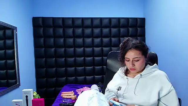 celeste_blue69's cam snapshot