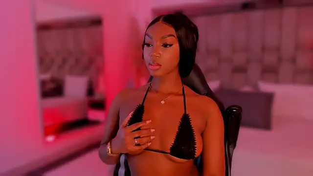 ChaynnaCooper's cam snapshot