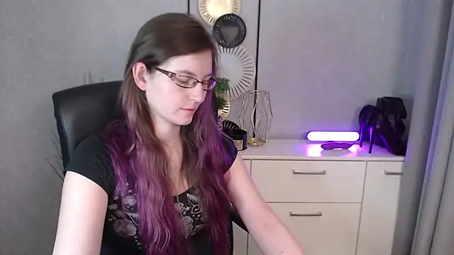 emmaxDelight's cam snapshot