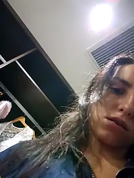 Izabella_Bella live sex cam