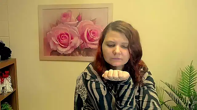 TwoBigSuns's cam snapshot