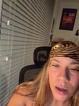 Bigbuttbrooklynn live sex cam