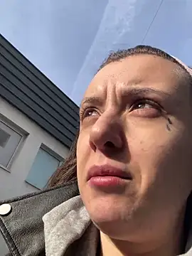 bunnythetailor's cam snapshot